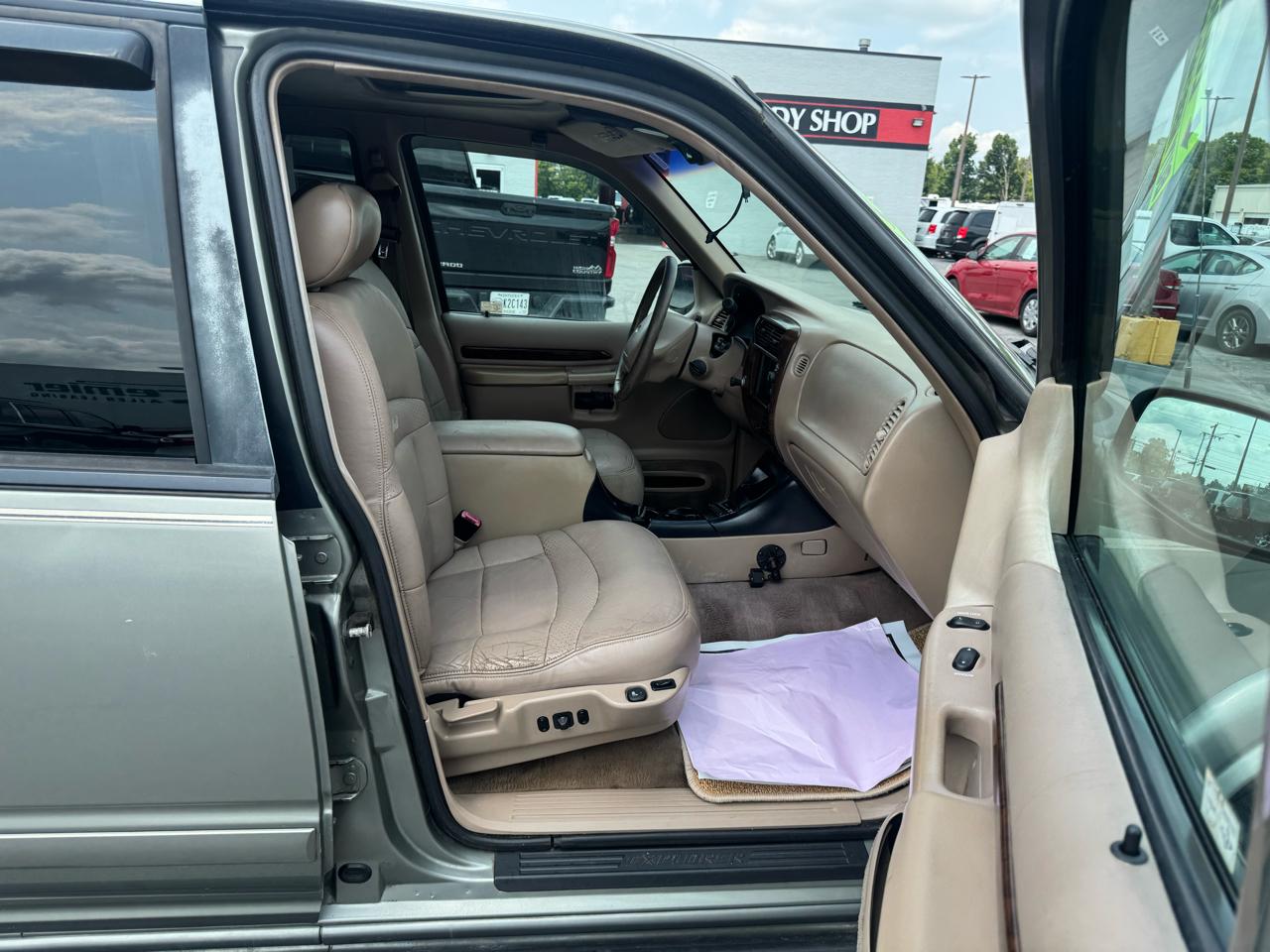 Ford Explorer 4dr 112" WB Eddie Bauer 1999