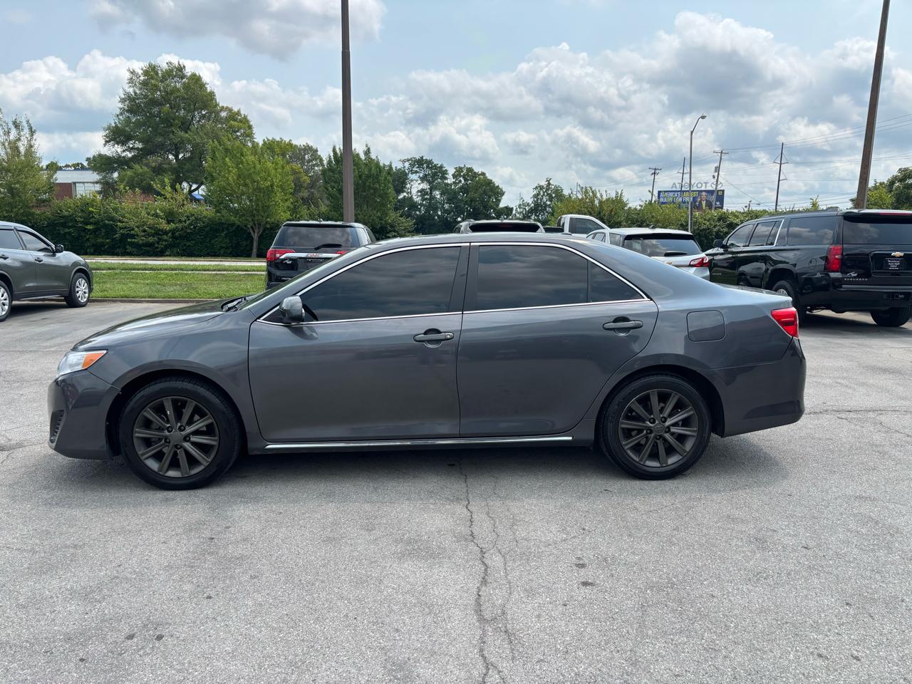 Toyota Camry 4dr Sdn I4 Auto XLE (Natl) 2012