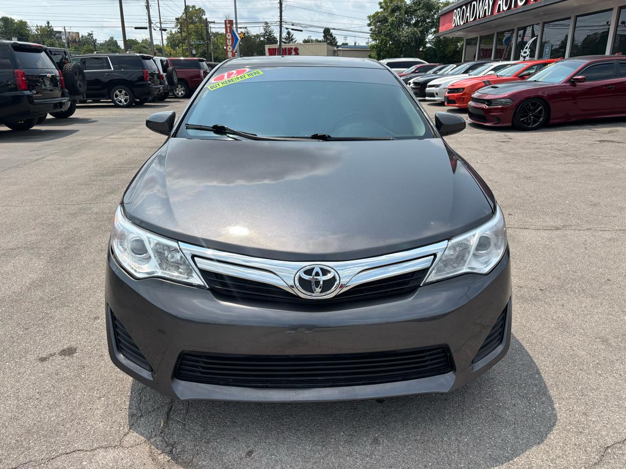 Toyota Camry 4dr Sdn I4 Auto XLE (Natl) 2012
