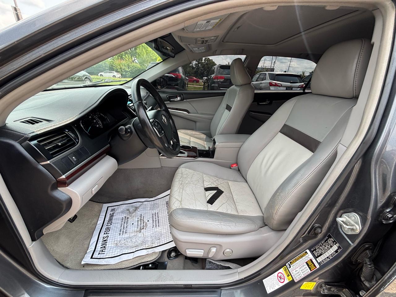 Toyota Camry 4dr Sdn I4 Auto XLE (Natl) 2012