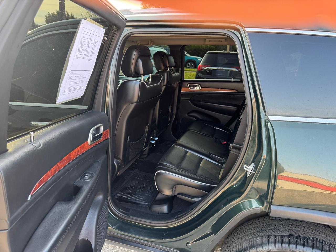 Jeep Grand Cherokee 4WD 4dr Overland 2011