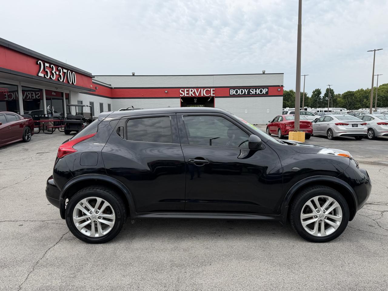 Nissan Juke SV 2014