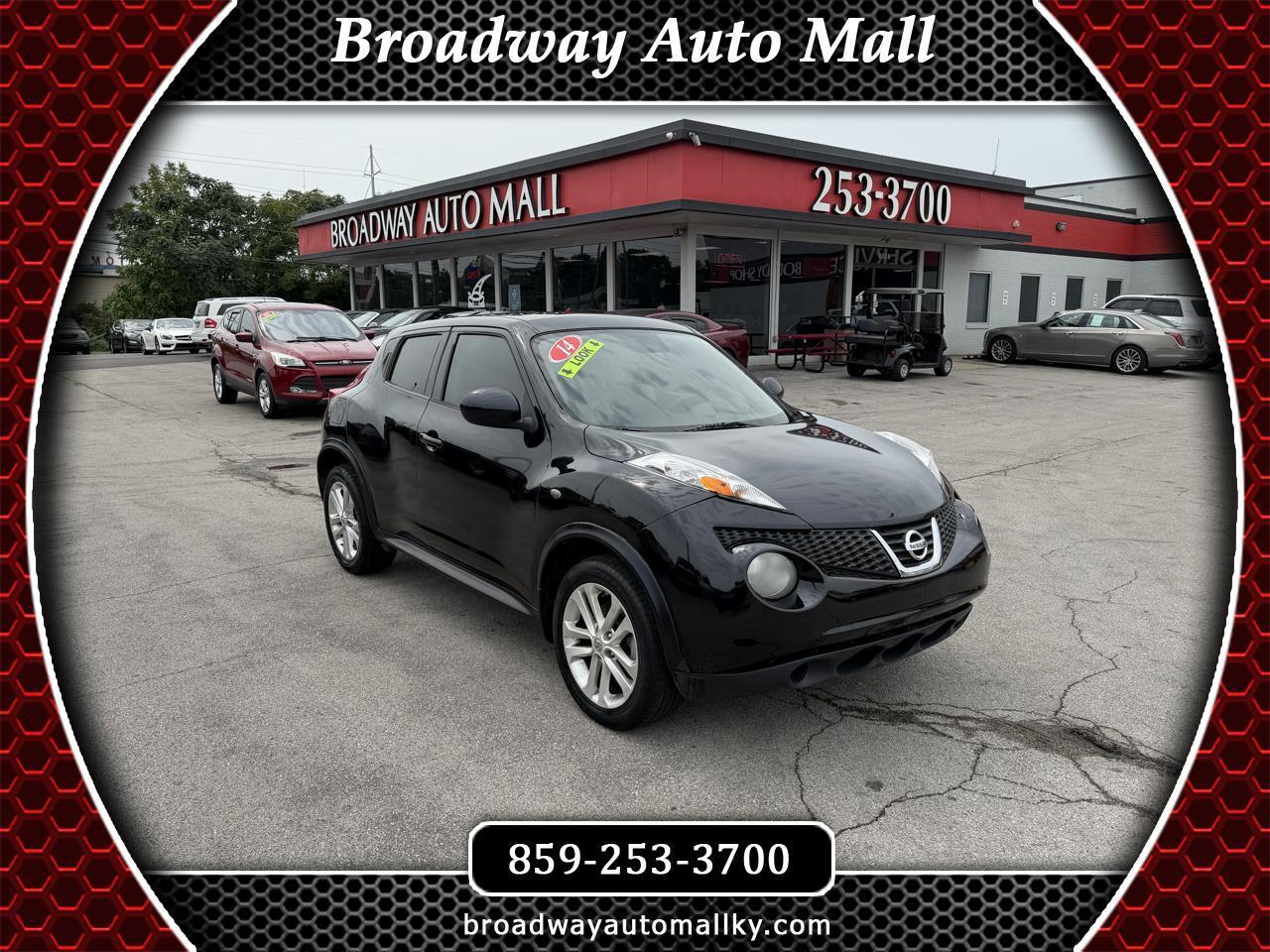 Nissan Juke SV 2014