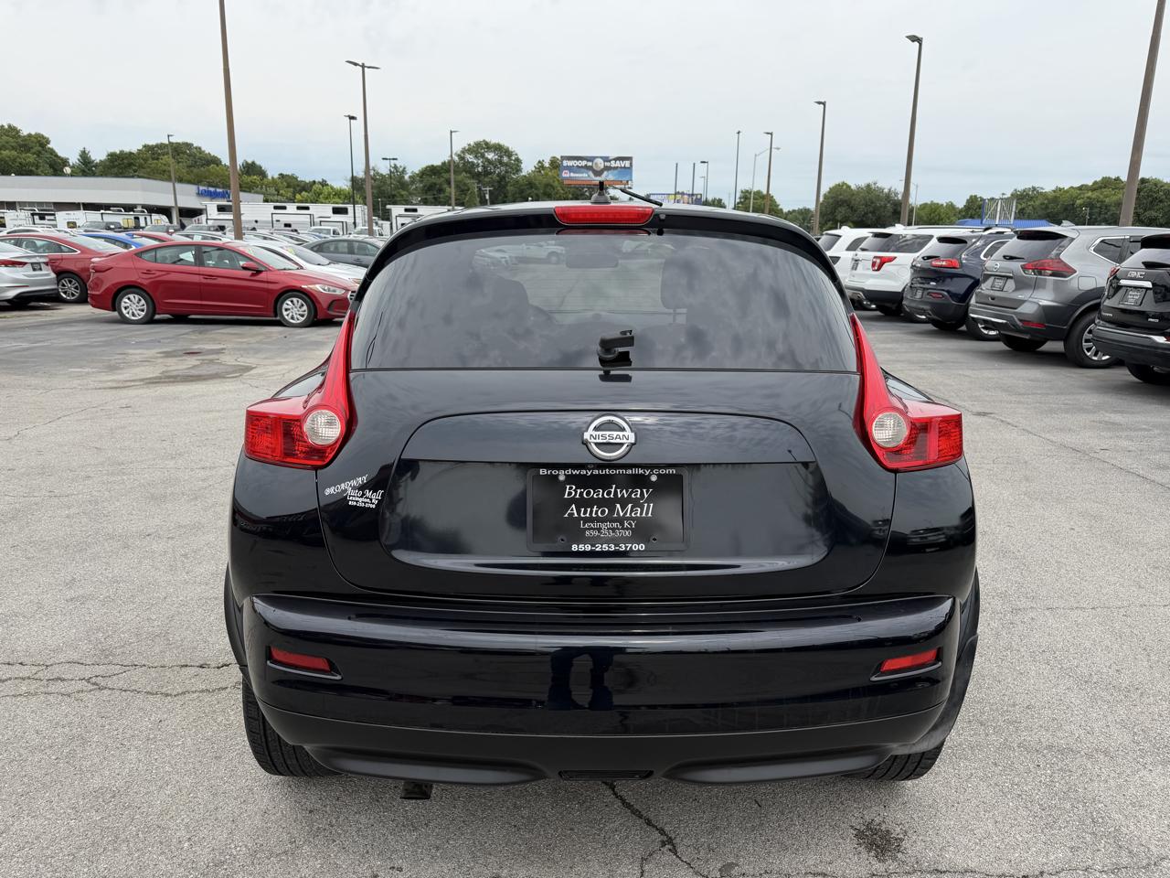 Nissan Juke SV 2014