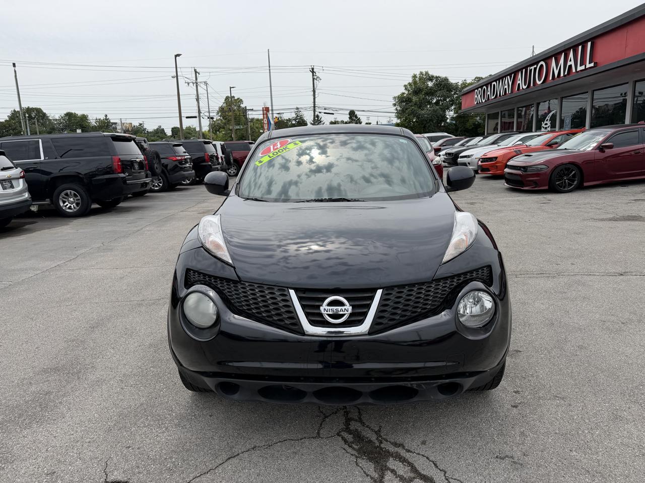 Nissan Juke SV 2014