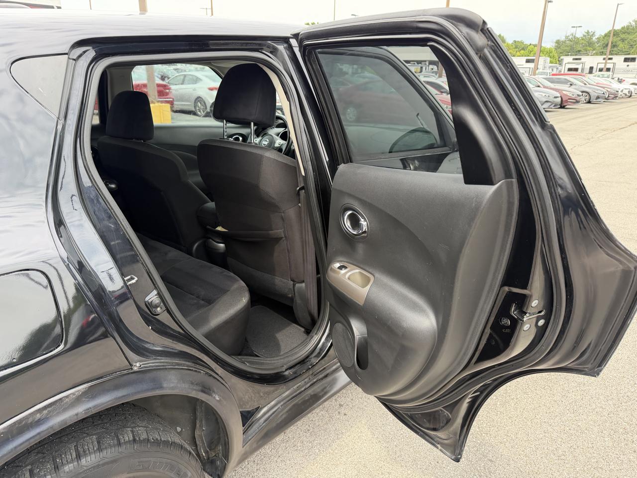 Nissan Juke SV 2014