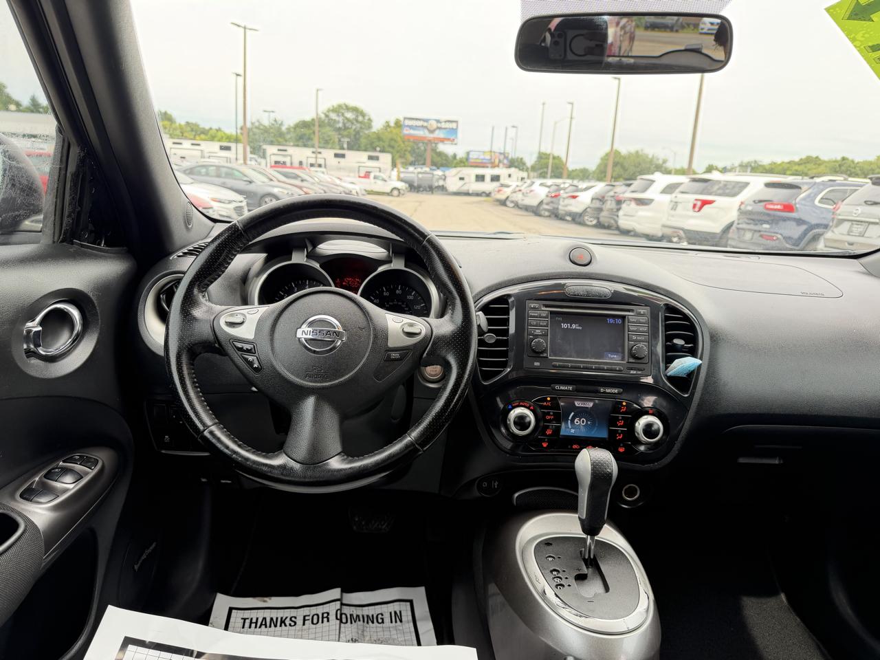 Nissan Juke SV 2014