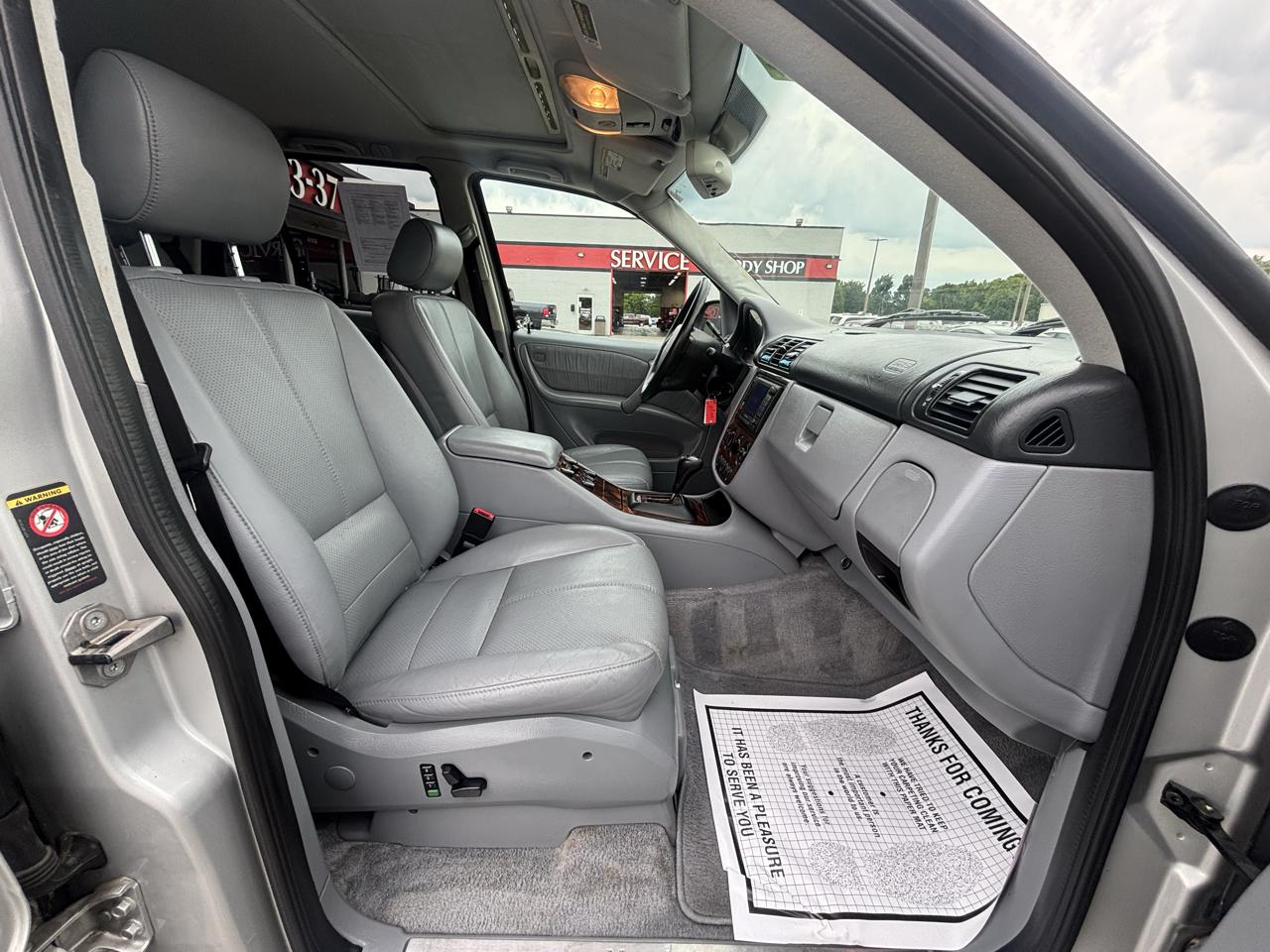 Mercedes-Benz M-Class 4dr AWD 3.2L 2000