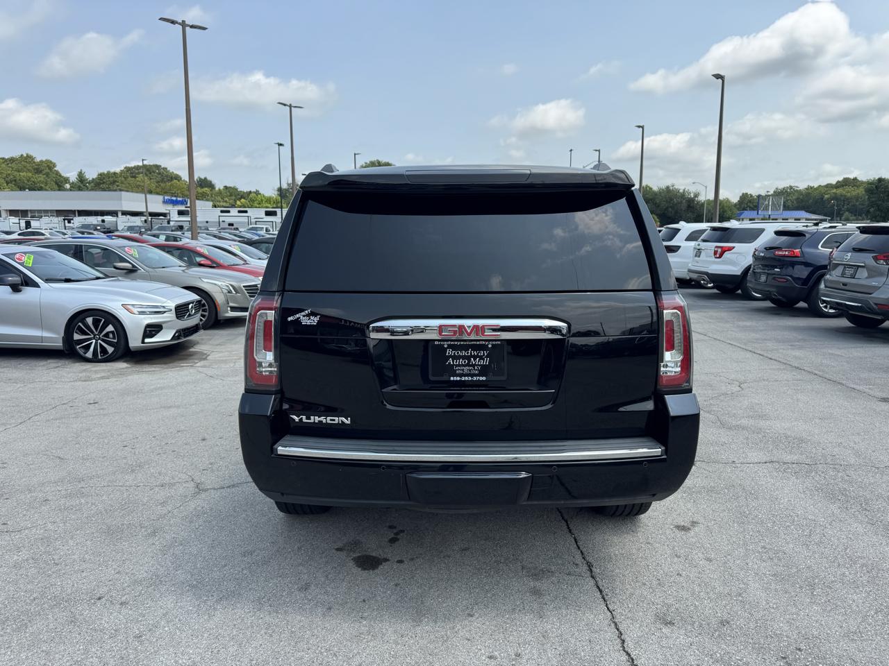 GMC Yukon 4WD 4dr Denali 2016