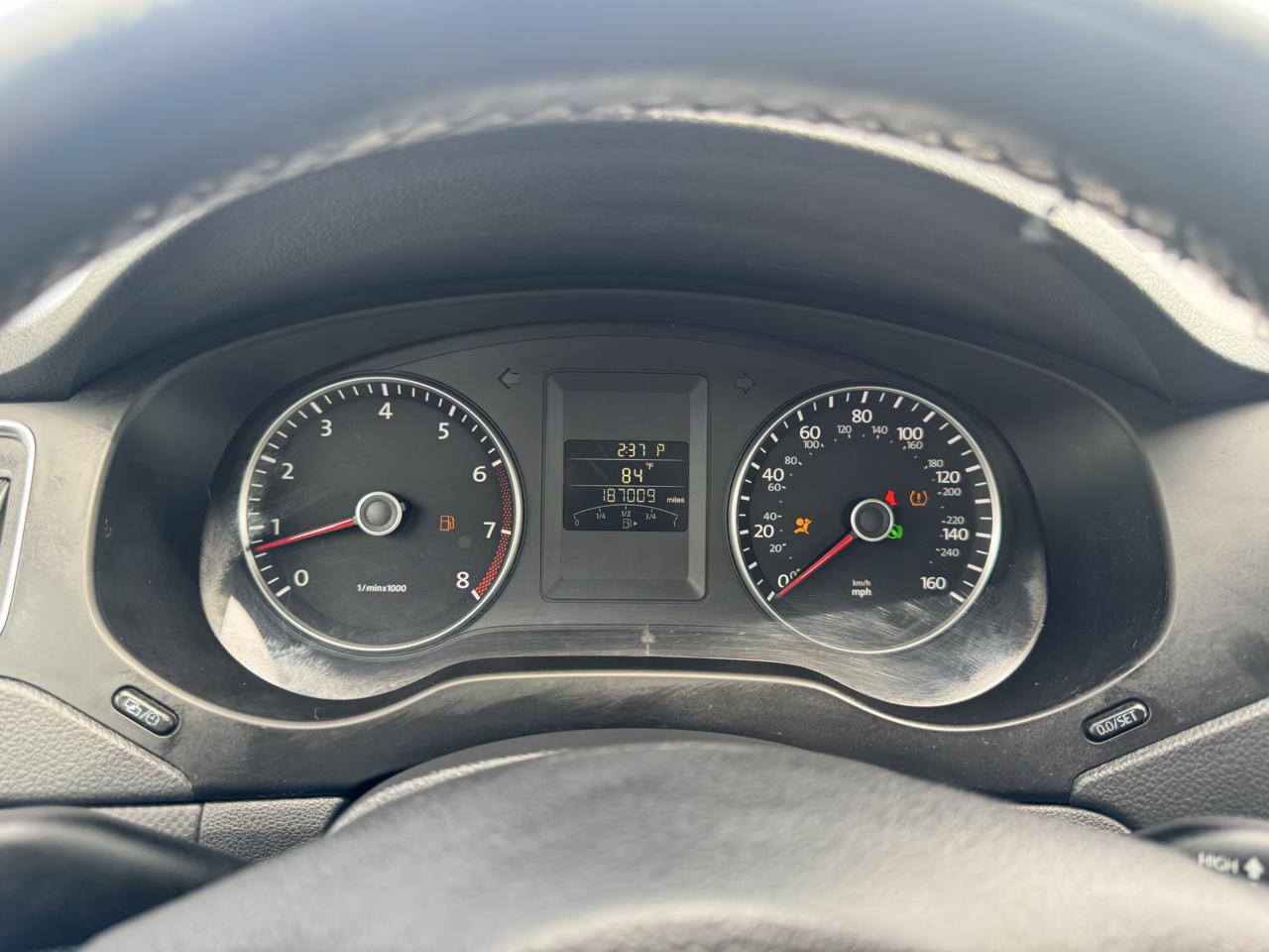 Volkswagen Jetta Sedan 4dr Auto SE 2012