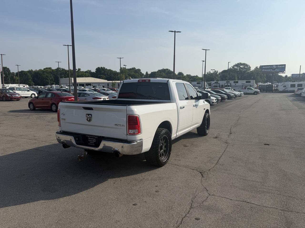 RAM 1500 4WD Crew Cab 140.5" Laramie 2014
