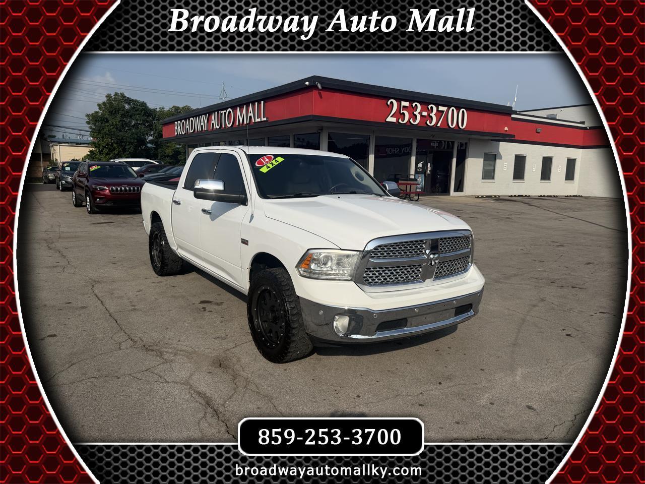 RAM 1500 4WD Crew Cab 140.5" Laramie 2014