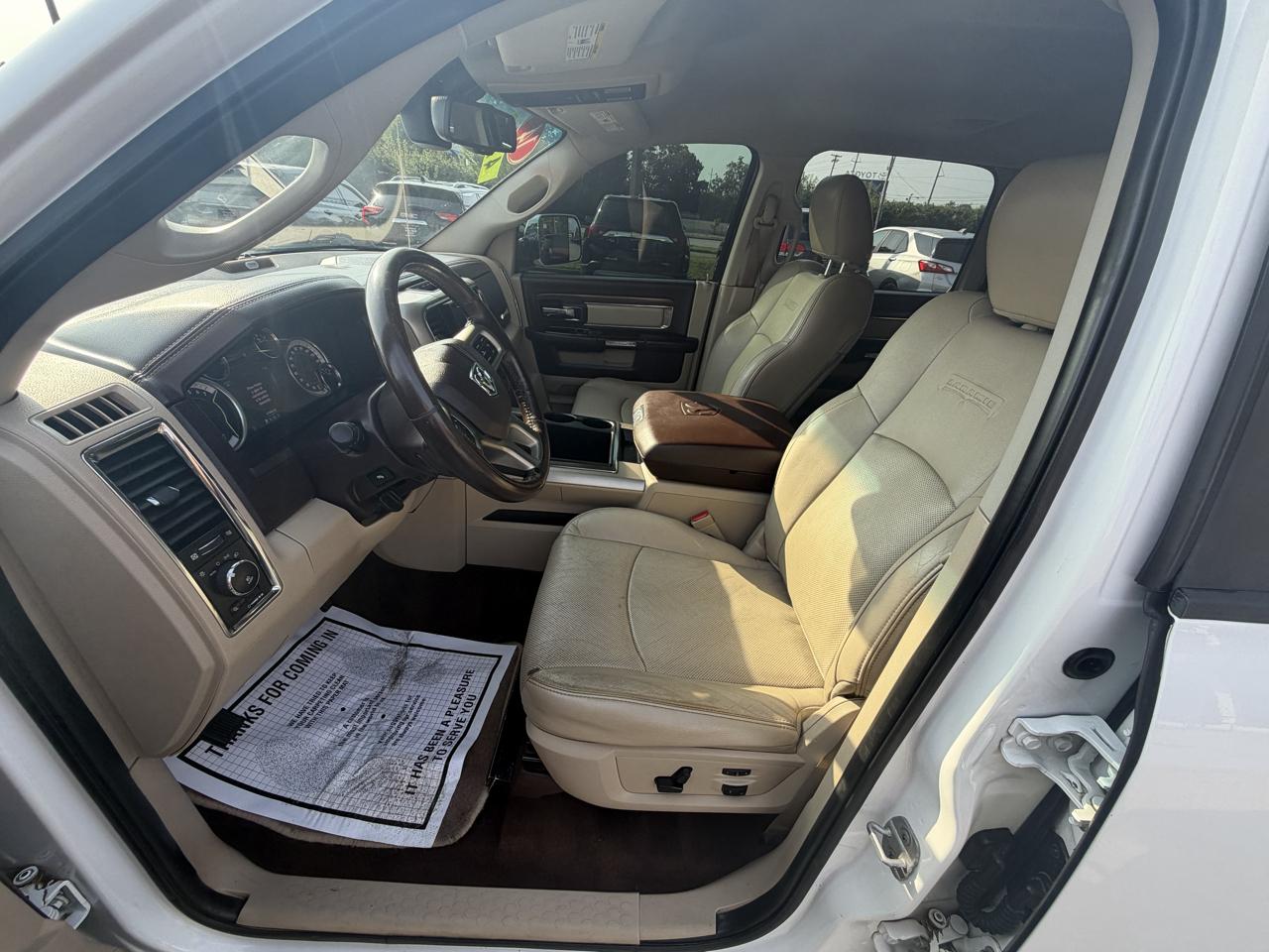 RAM 1500 4WD Crew Cab 140.5" Laramie 2014