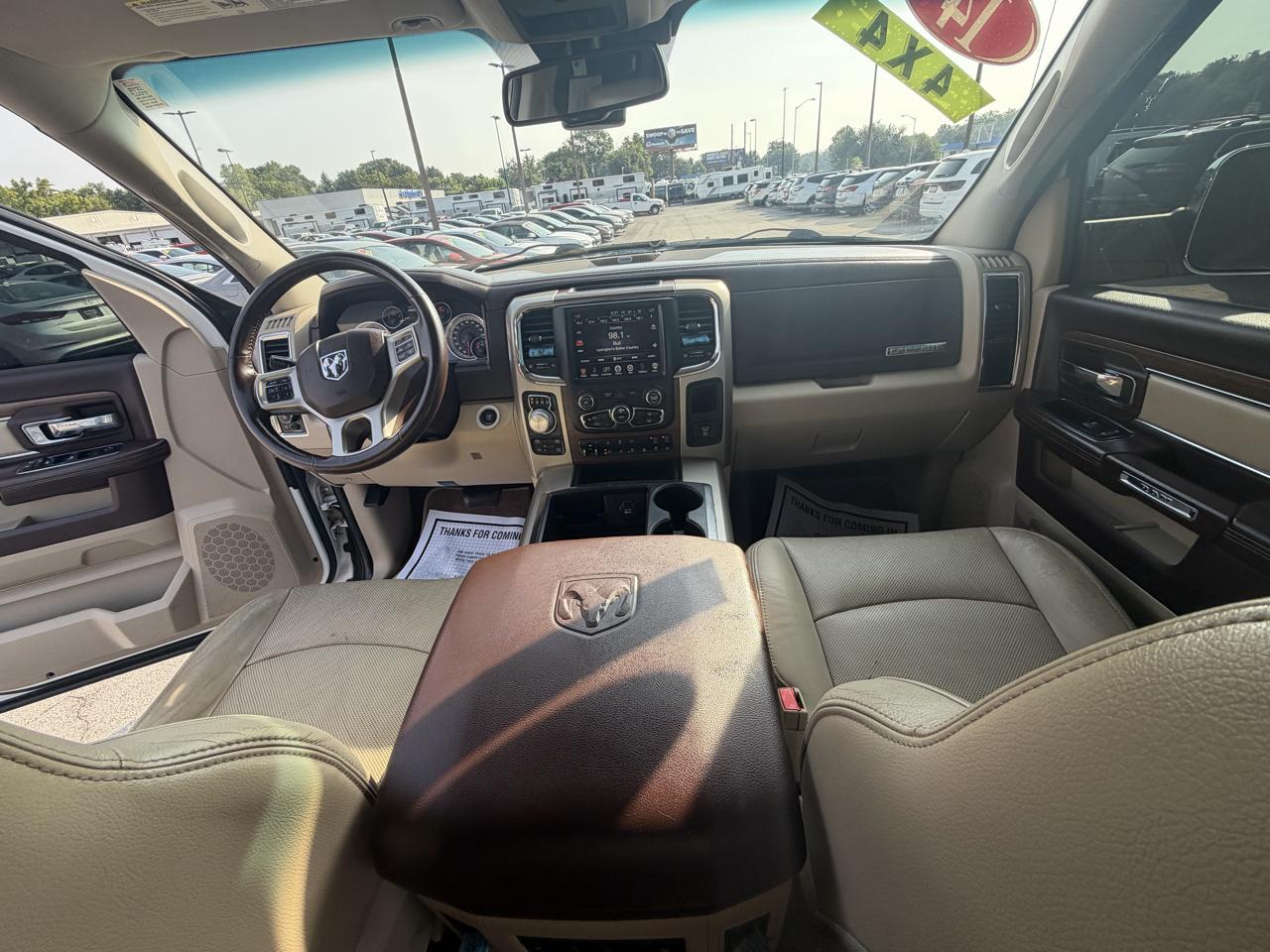 RAM 1500 4WD Crew Cab 140.5" Laramie 2014