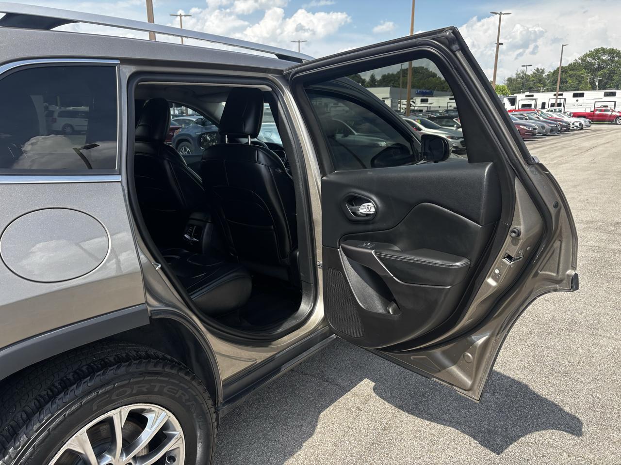 Jeep Cherokee Latitude Plus 4x4 2019
