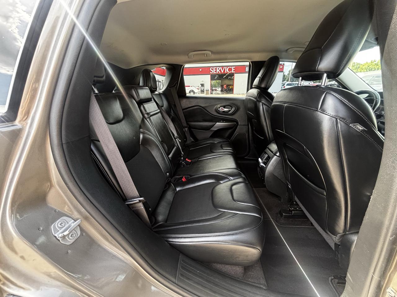 Jeep Cherokee Latitude Plus 4x4 2019