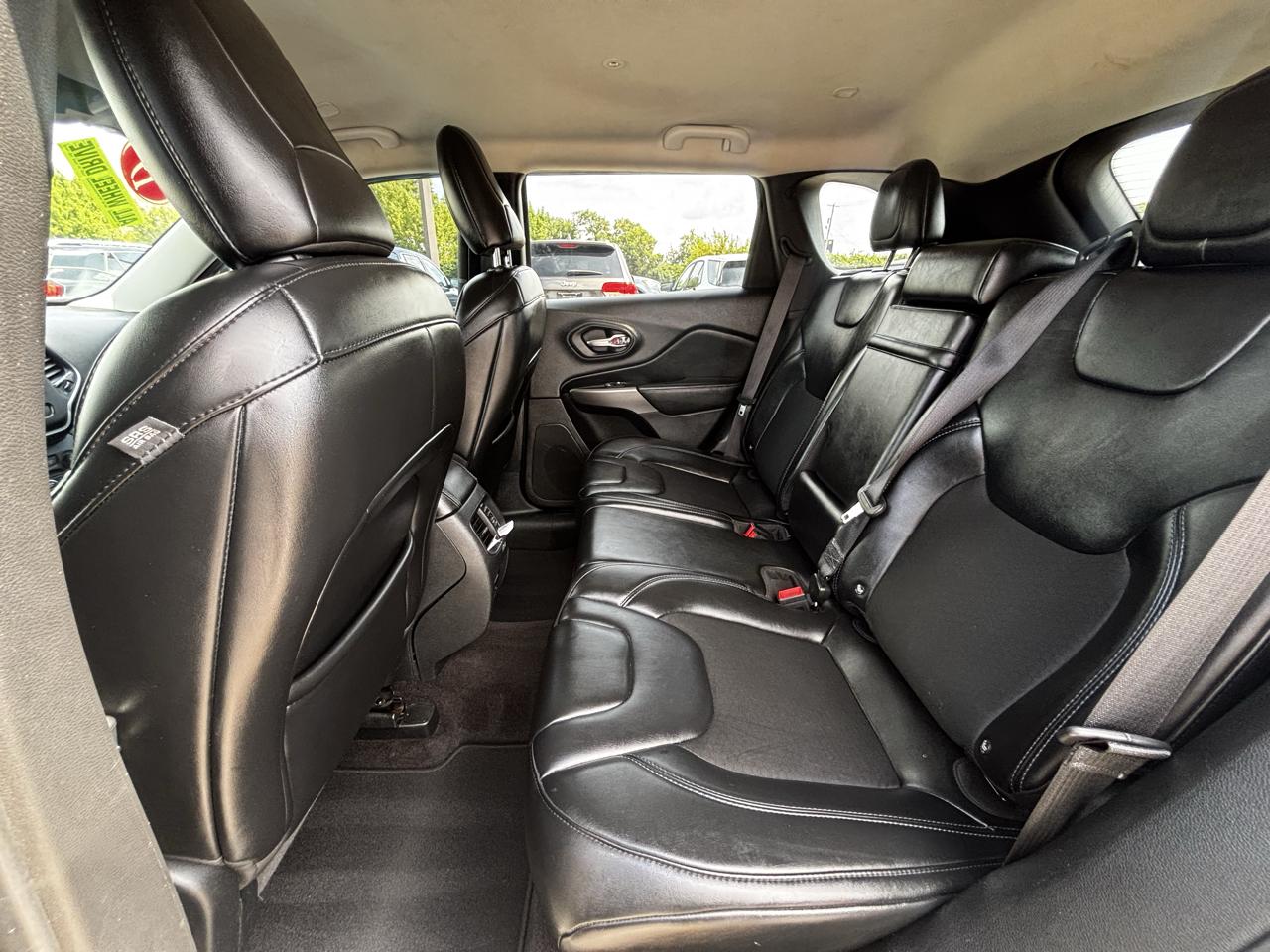 Jeep Cherokee Latitude Plus 4x4 2019