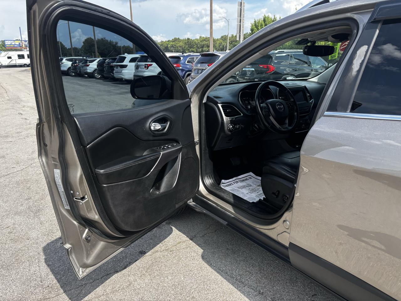 Jeep Cherokee Latitude Plus 4x4 2019