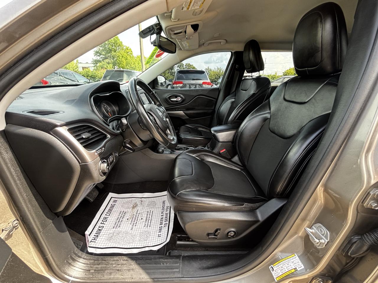 Jeep Cherokee Latitude Plus 4x4 2019