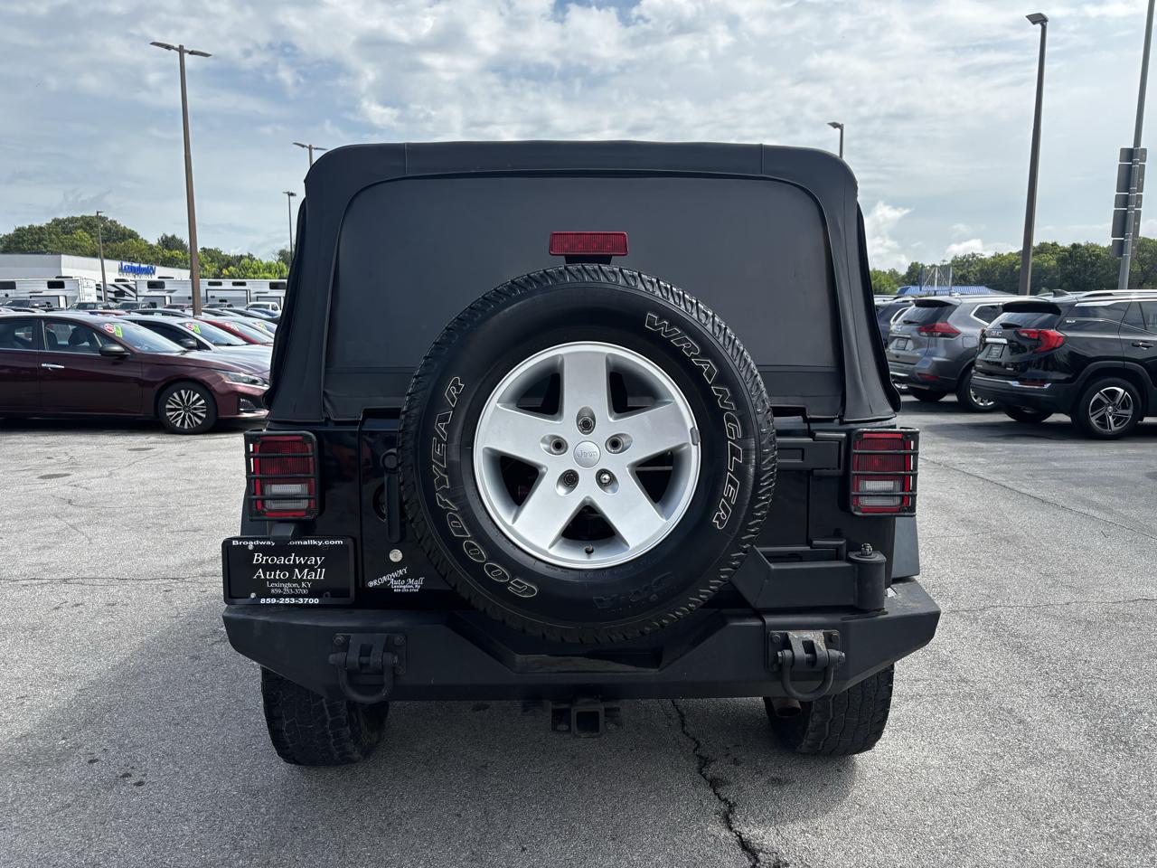 Jeep Wrangler Unlimited 4WD 4dr Sport 2014