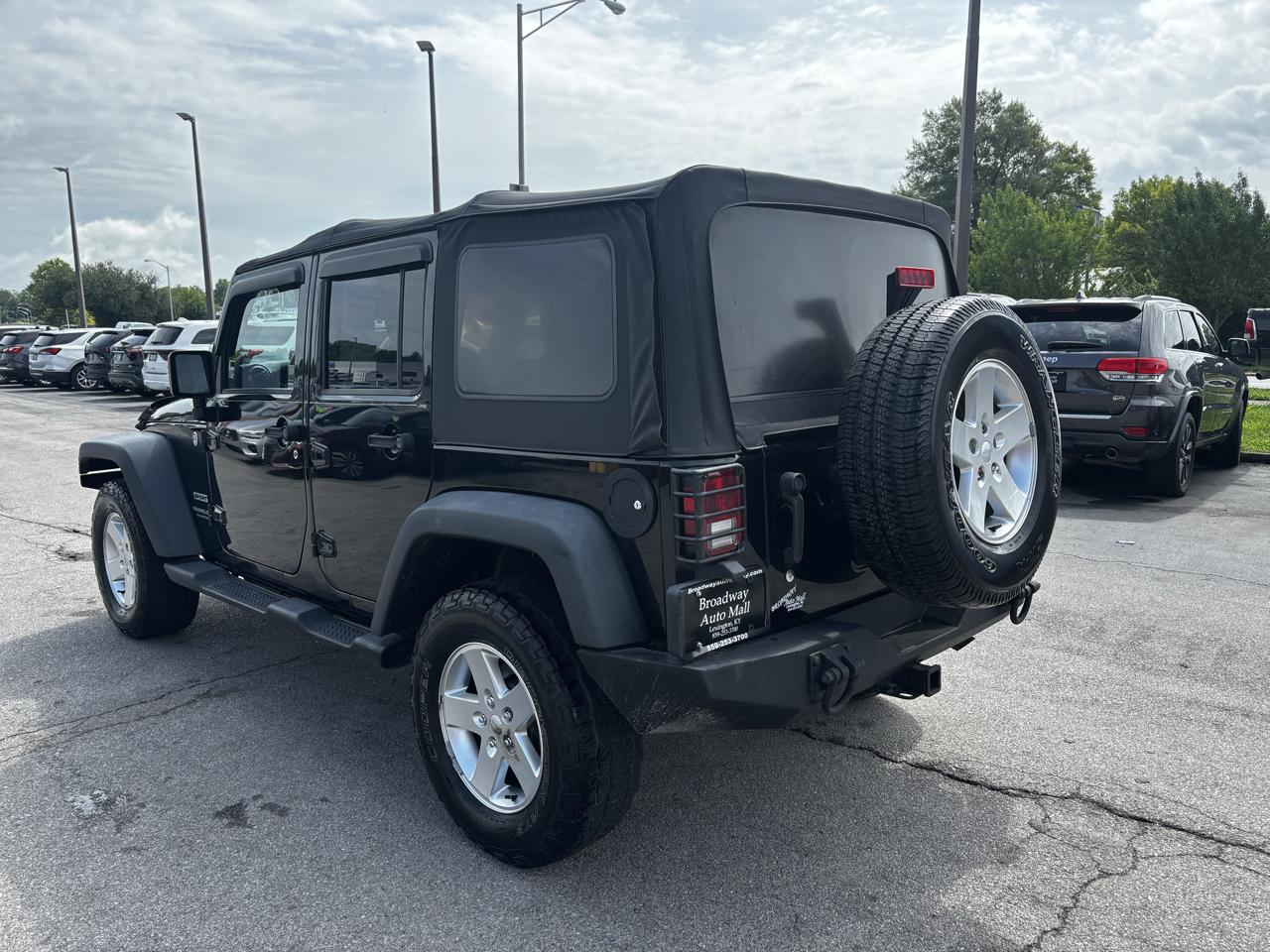 Jeep Wrangler Unlimited 4WD 4dr Sport 2014