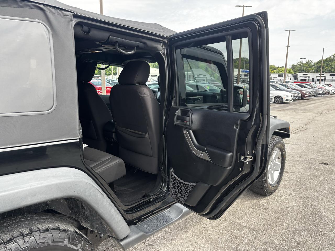Jeep Wrangler Unlimited 4WD 4dr Sport 2014