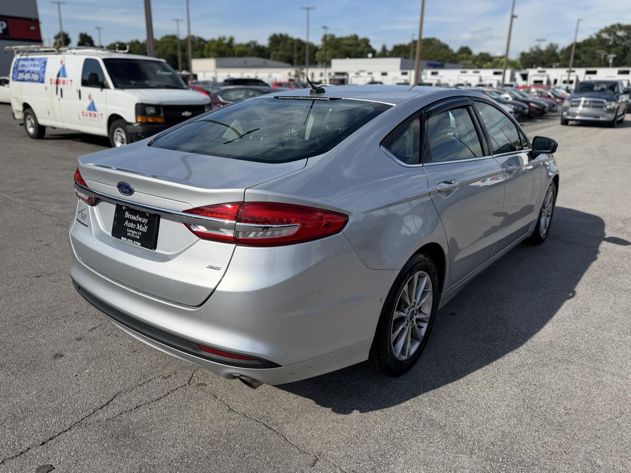 Ford Fusion SE FWD 2017