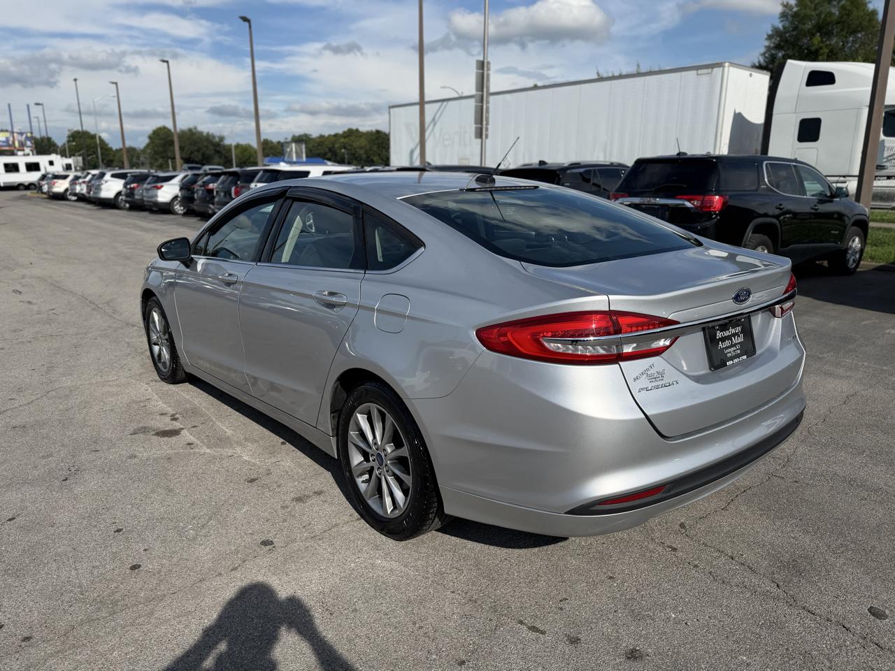 Ford Fusion SE FWD 2017