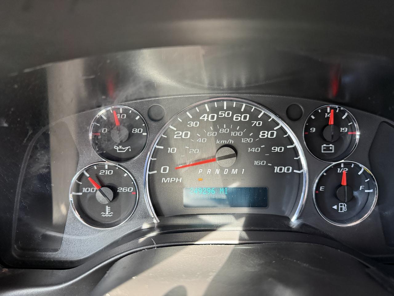 Chevrolet Express Cargo Van RWD 3500 135" 2009