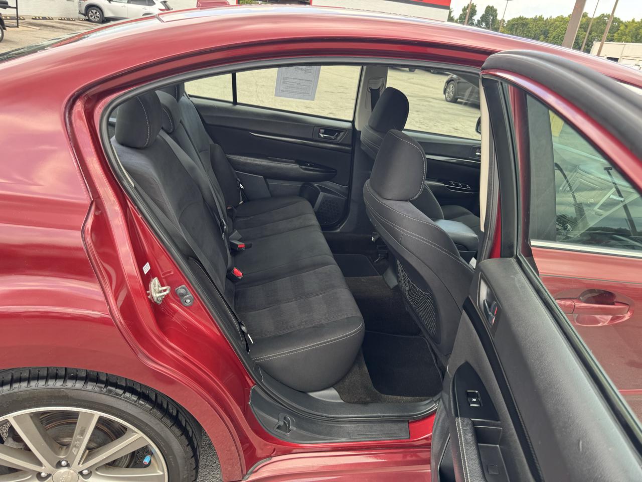 Subaru Legacy 4dr Sdn H4 Auto 2.5i Sport 2014
