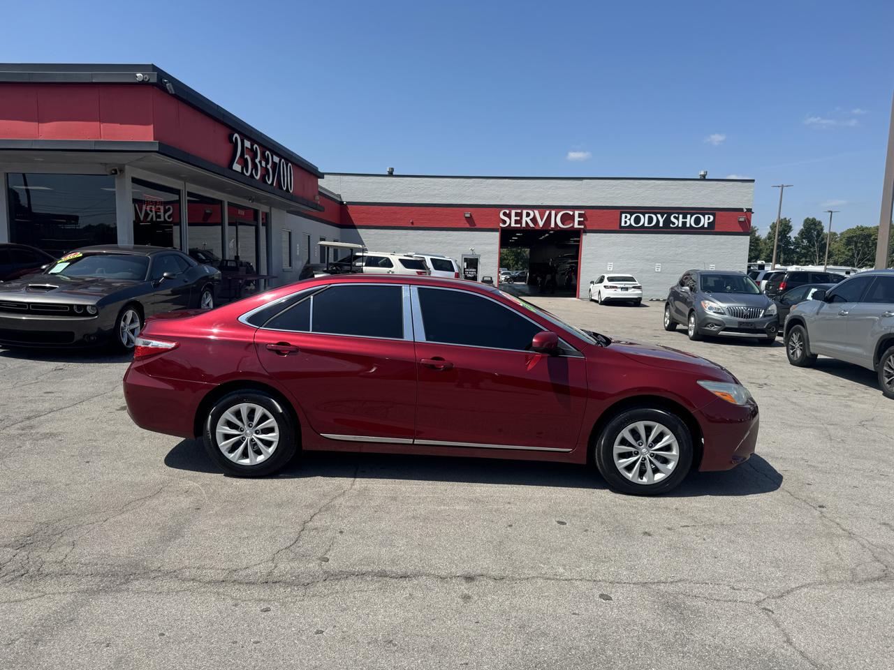 Toyota Camry XLE Auto (Natl) 2017