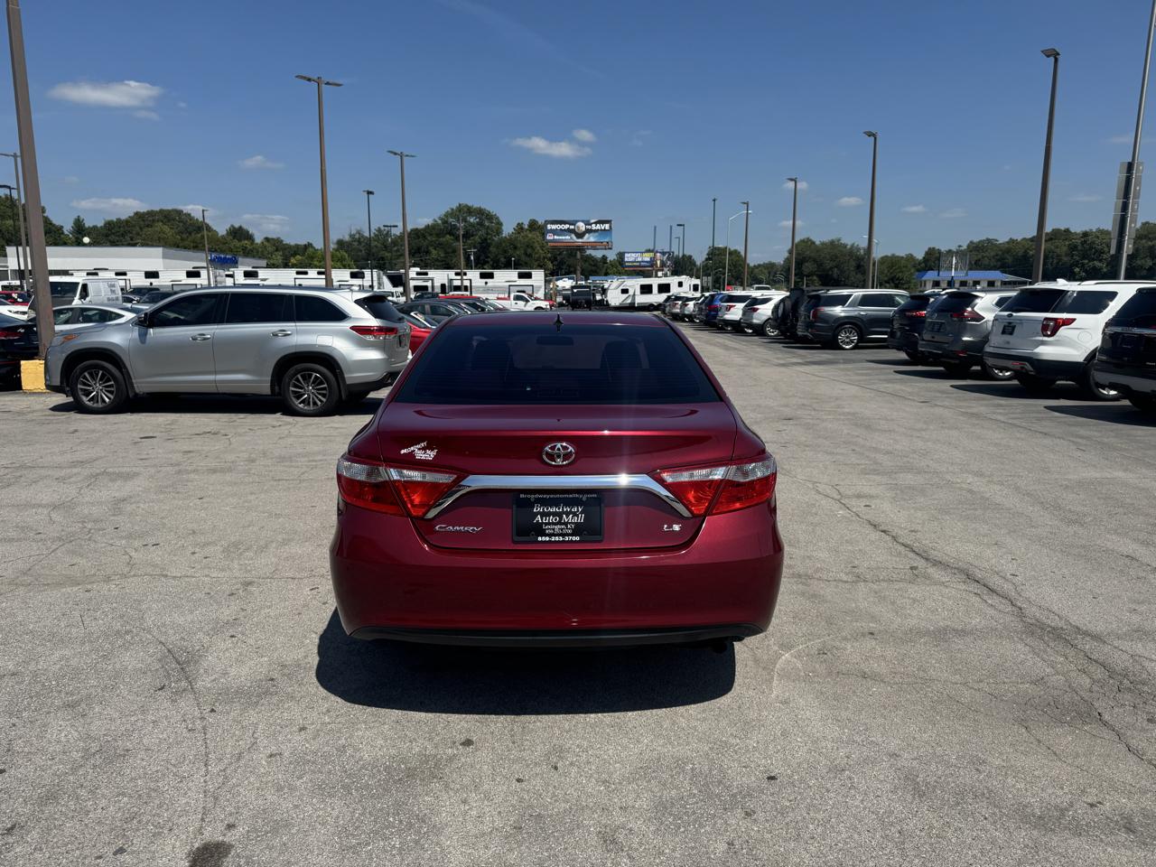 Toyota Camry XLE Auto (Natl) 2017