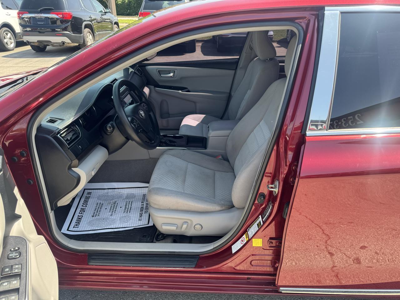 Toyota Camry XLE Auto (Natl) 2017