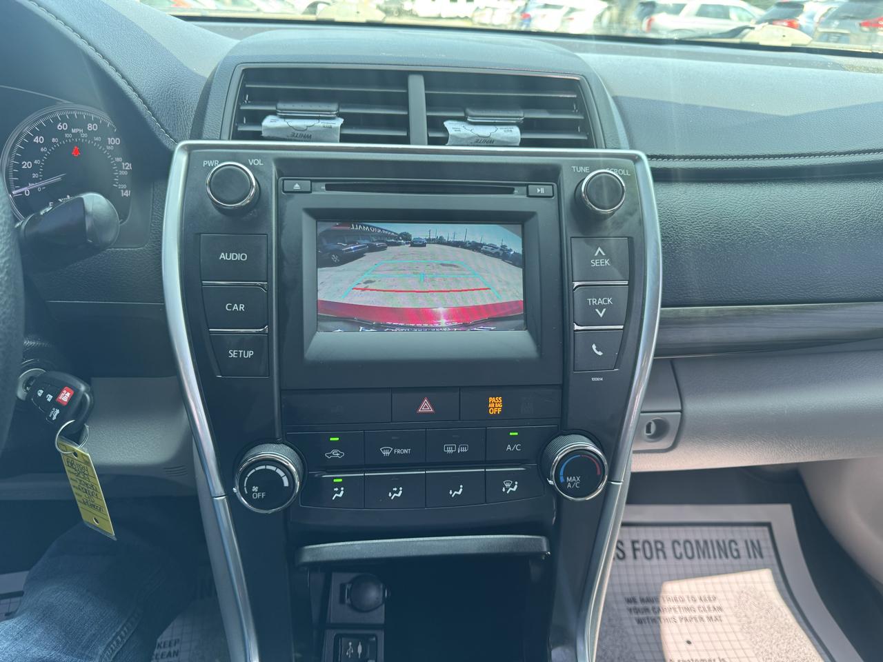 Toyota Camry XLE Auto (Natl) 2017