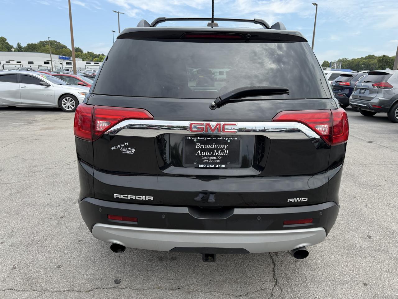 GMC Acadia SLT 2017