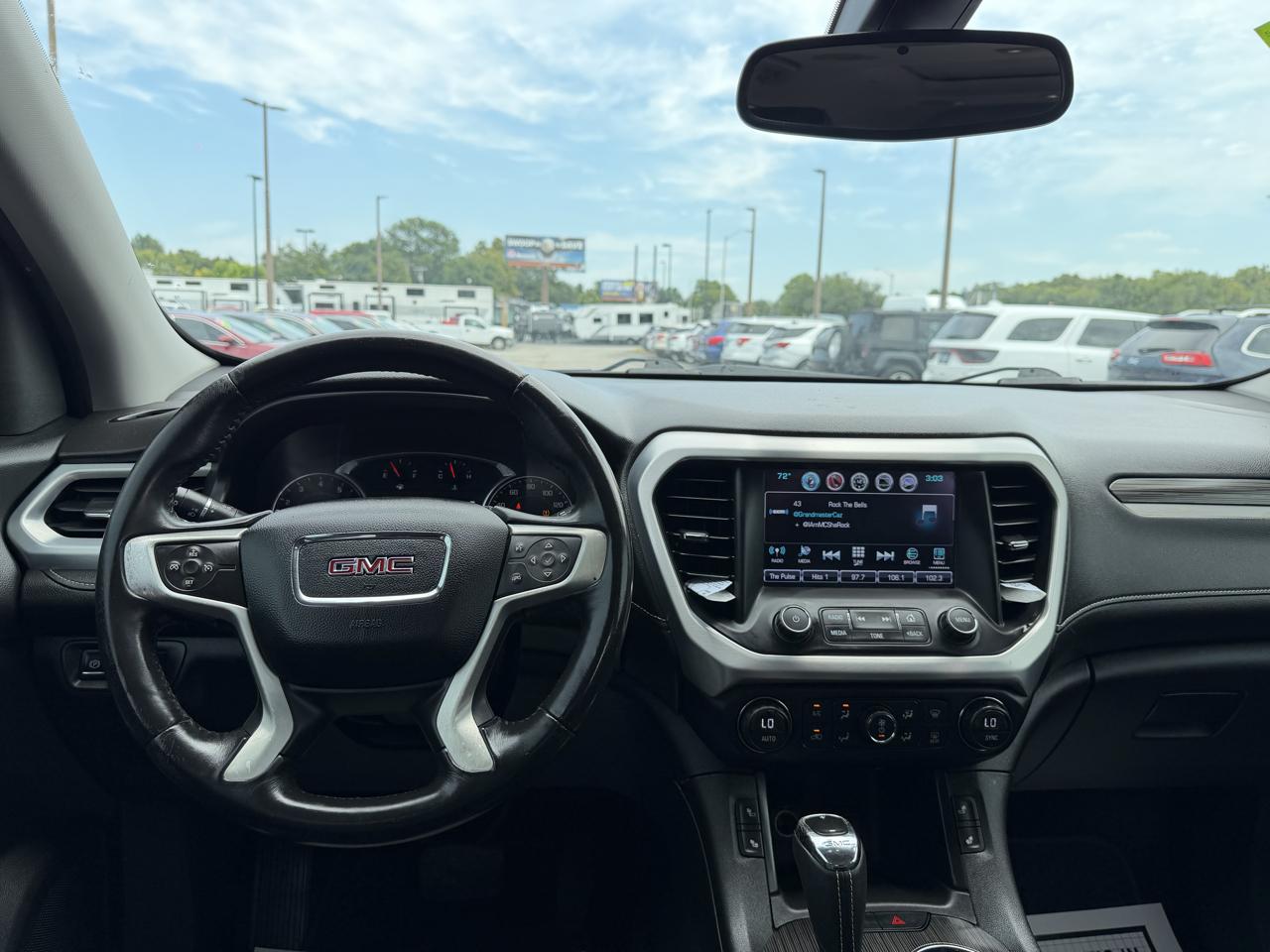 GMC Acadia SLT 2017
