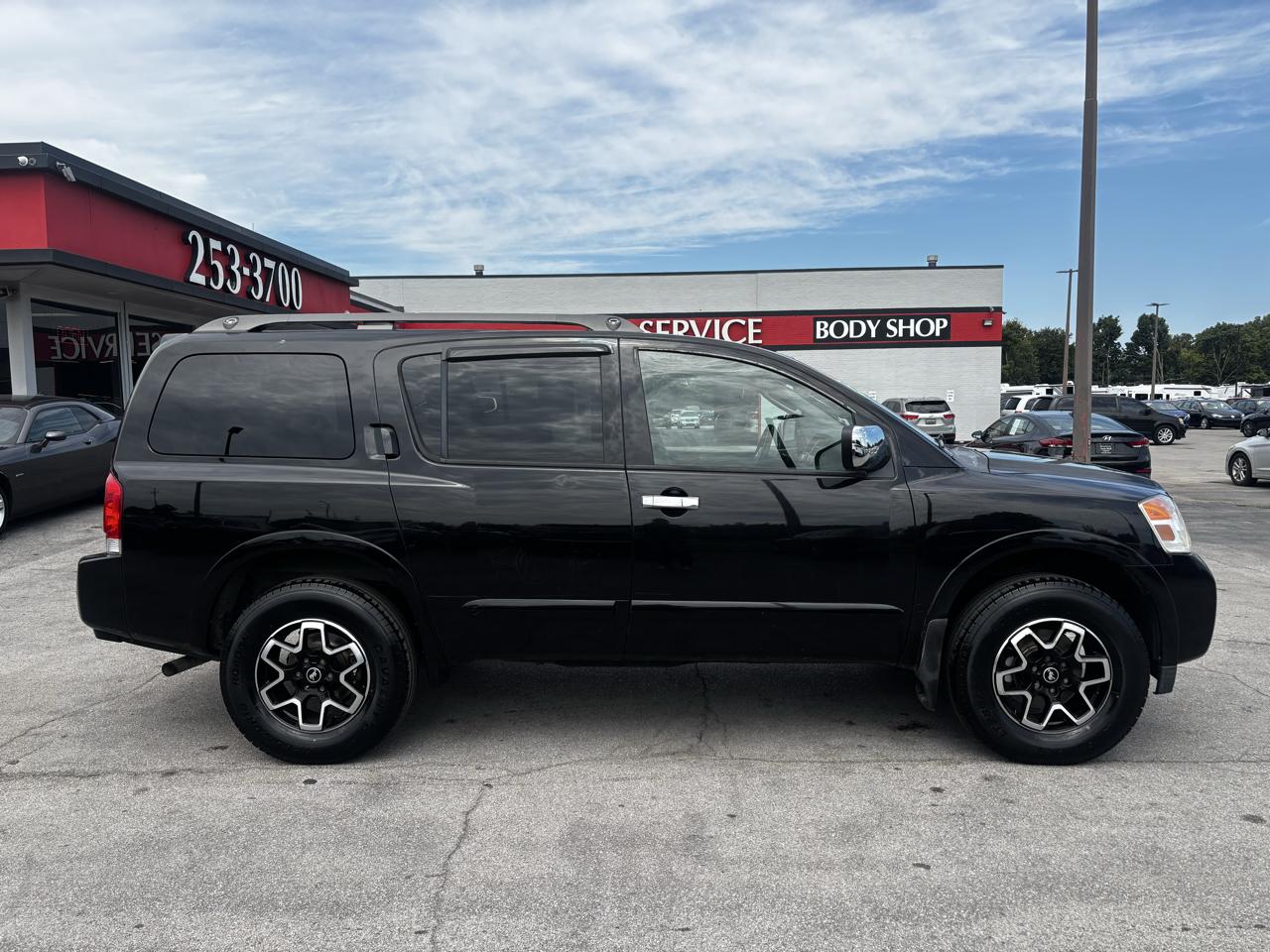 Nissan Armada 4WD 4dr SV 2012
