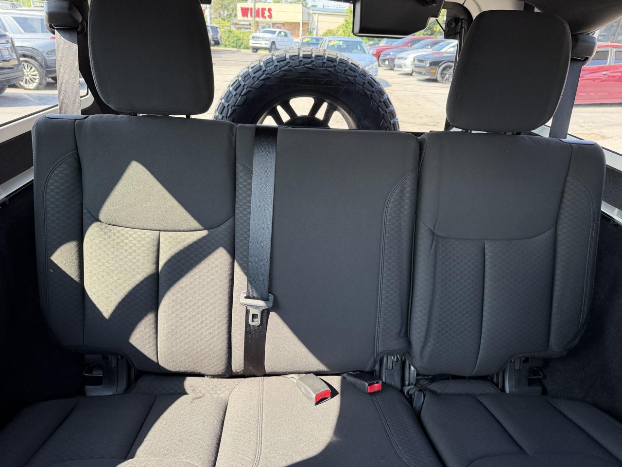 Jeep Wrangler Unlimited Sport 2017