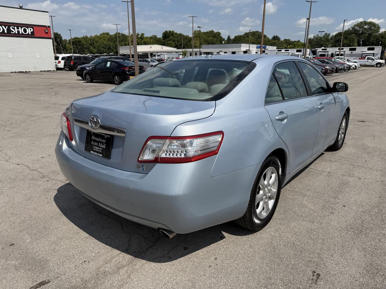 Toyota Camry  2010
