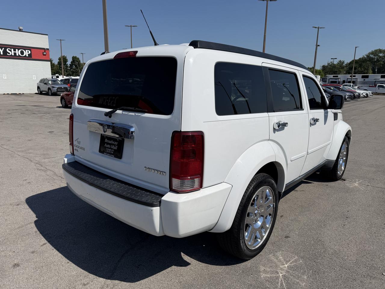 Dodge Nitro  2011