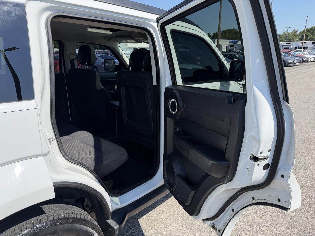 Dodge Nitro  2011