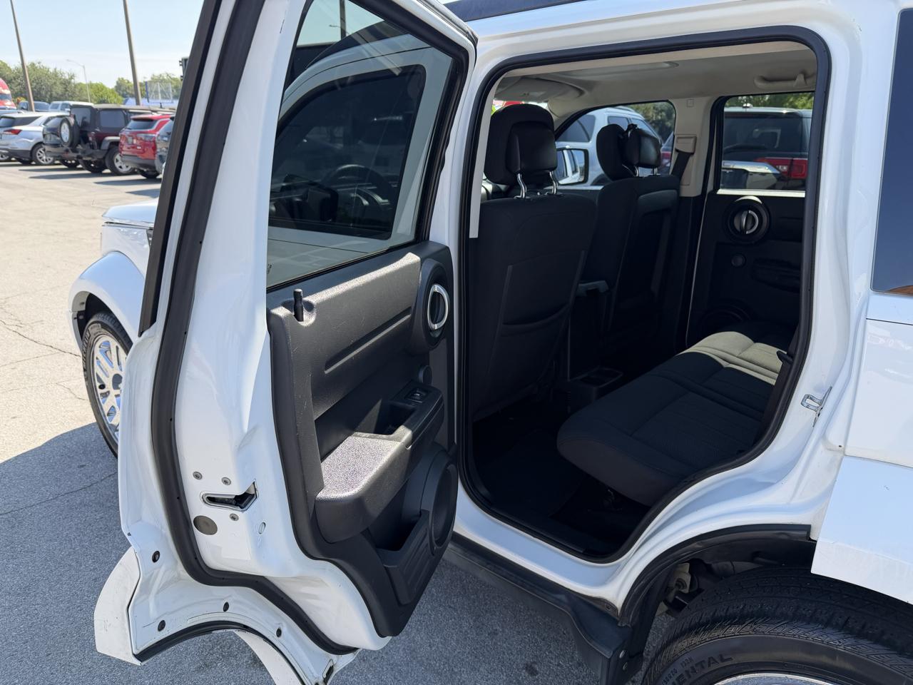 Dodge Nitro  2011