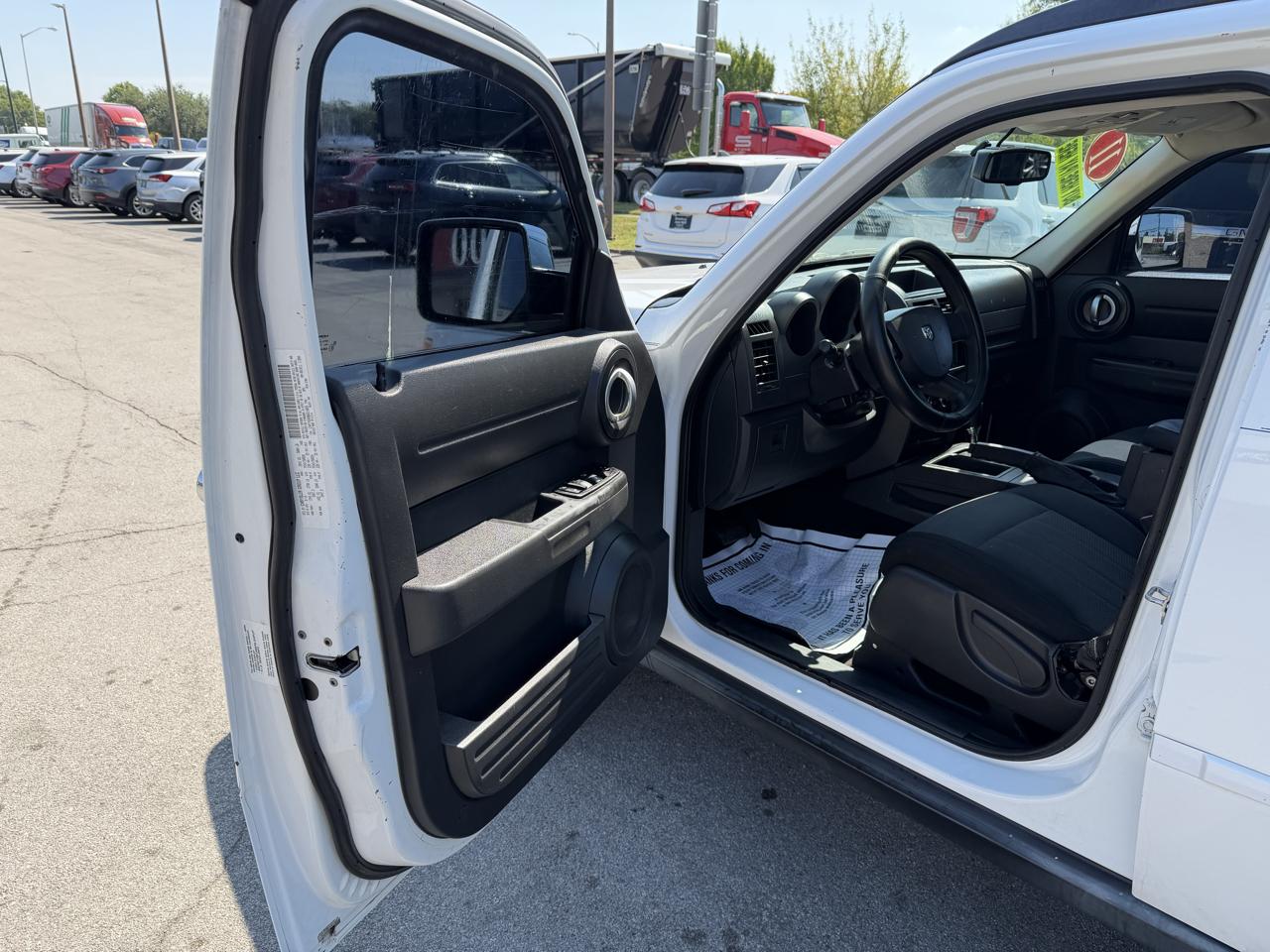 Dodge Nitro  2011