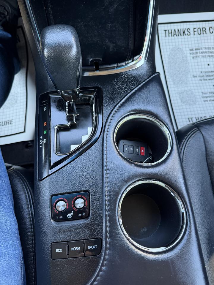 Toyota Avalon XLE 2015