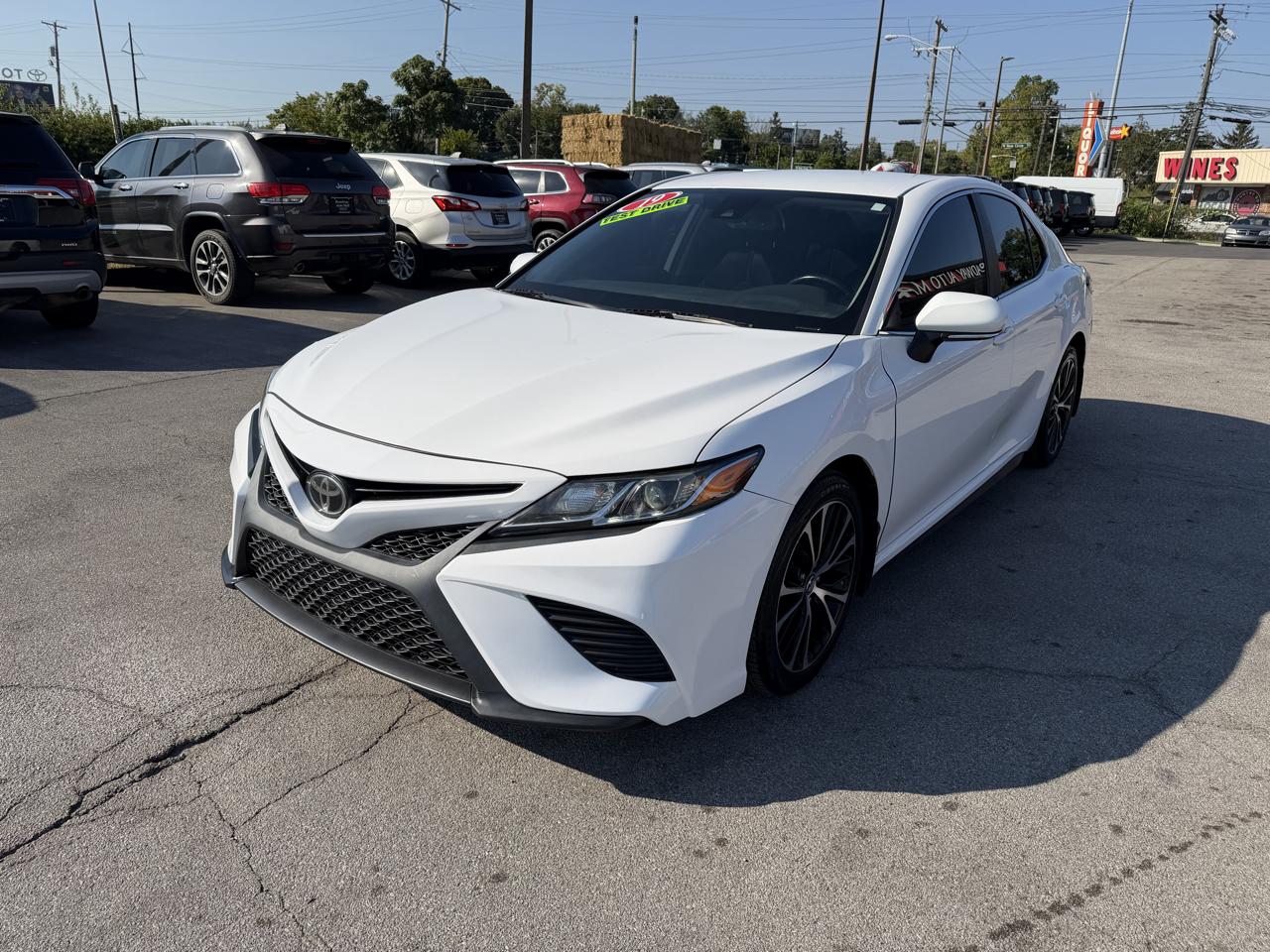 Toyota Camry SE 2019