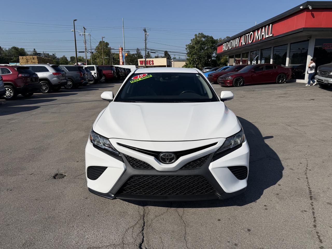 Toyota Camry SE 2019