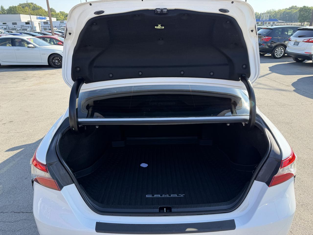Toyota Camry SE 2019