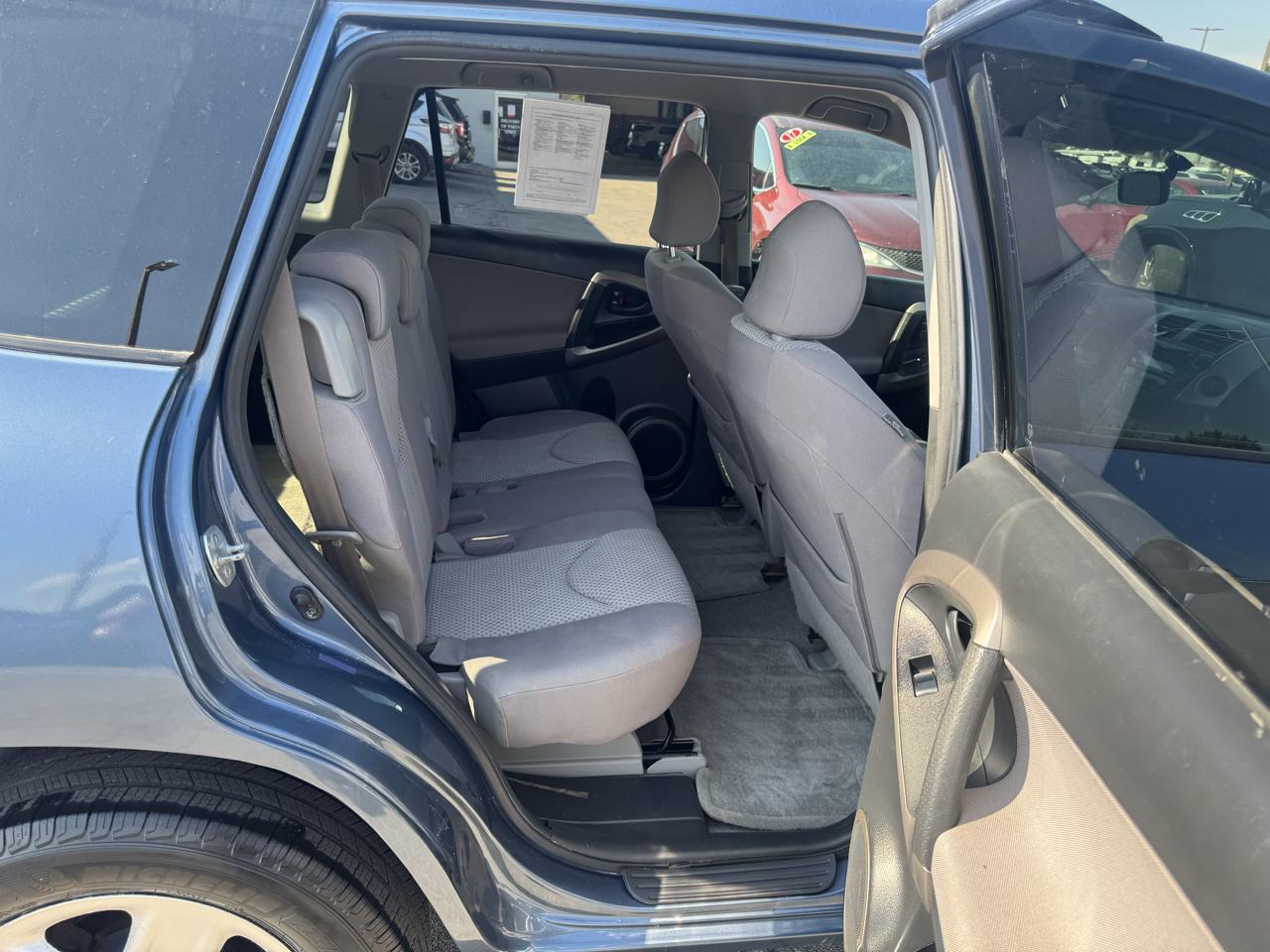 Toyota RAV4 4WD 4dr 4-cyl (Natl) 2007