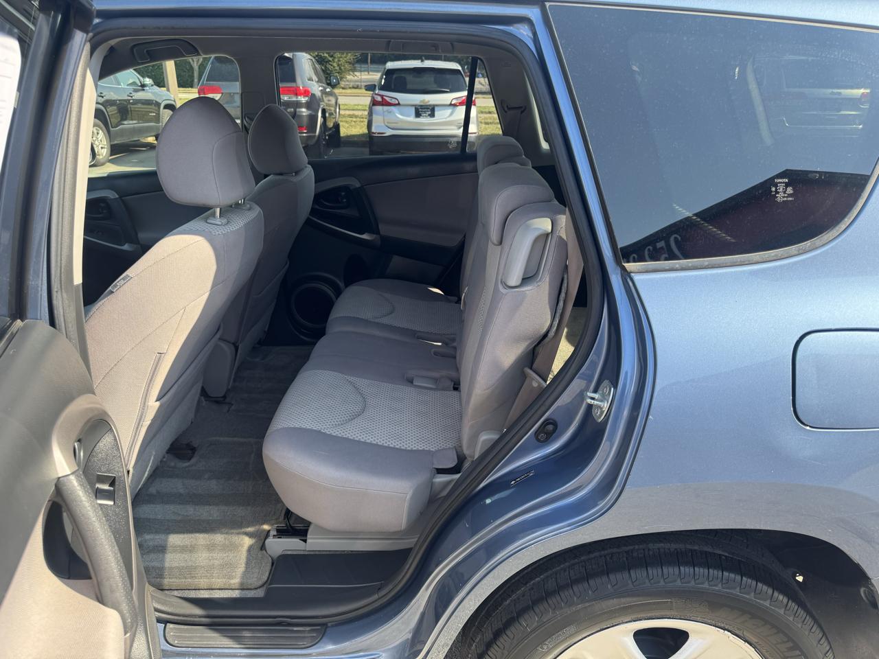 Toyota RAV4 4WD 4dr 4-cyl (Natl) 2007