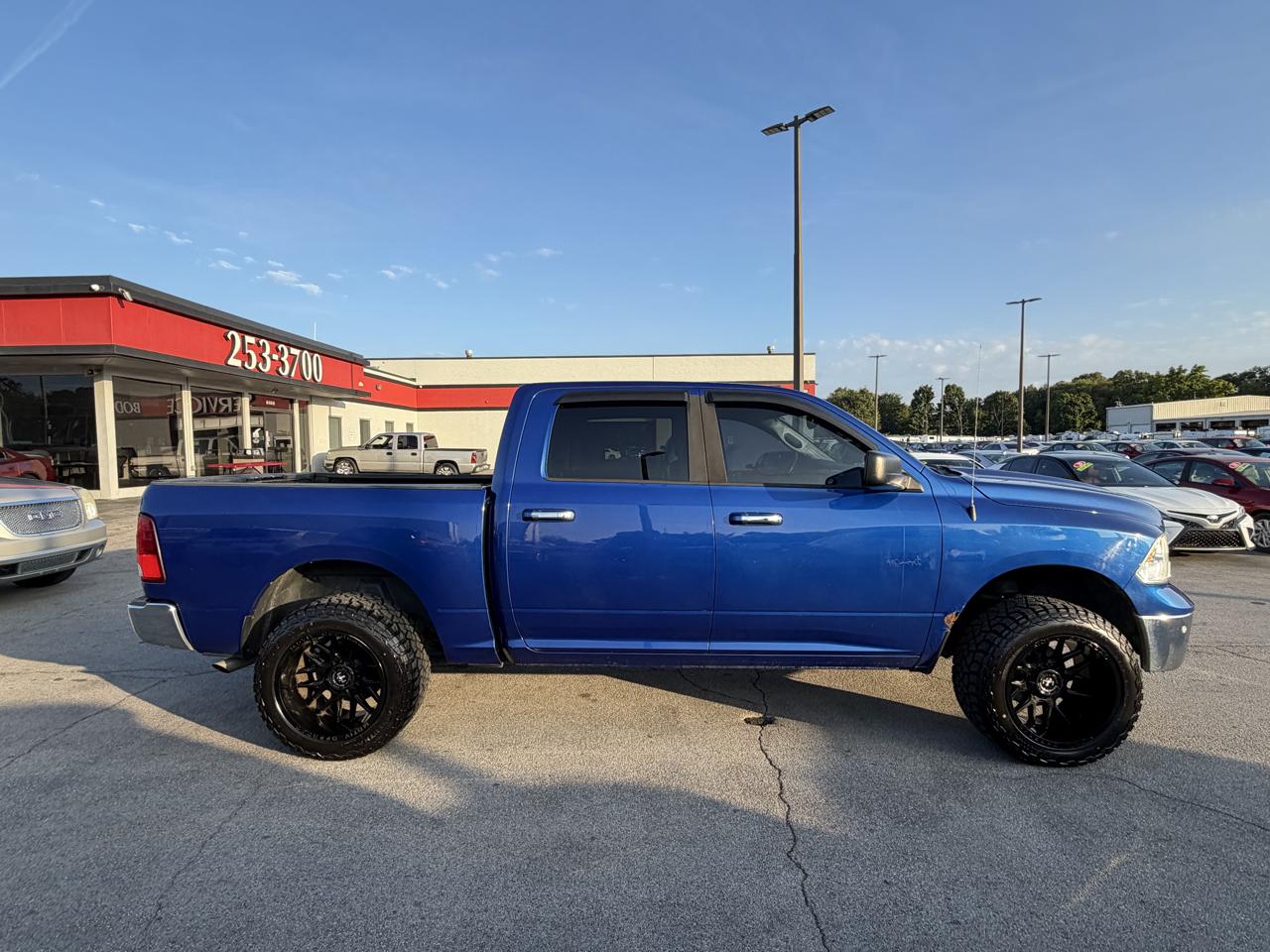 RAM 1500 SLT 2015